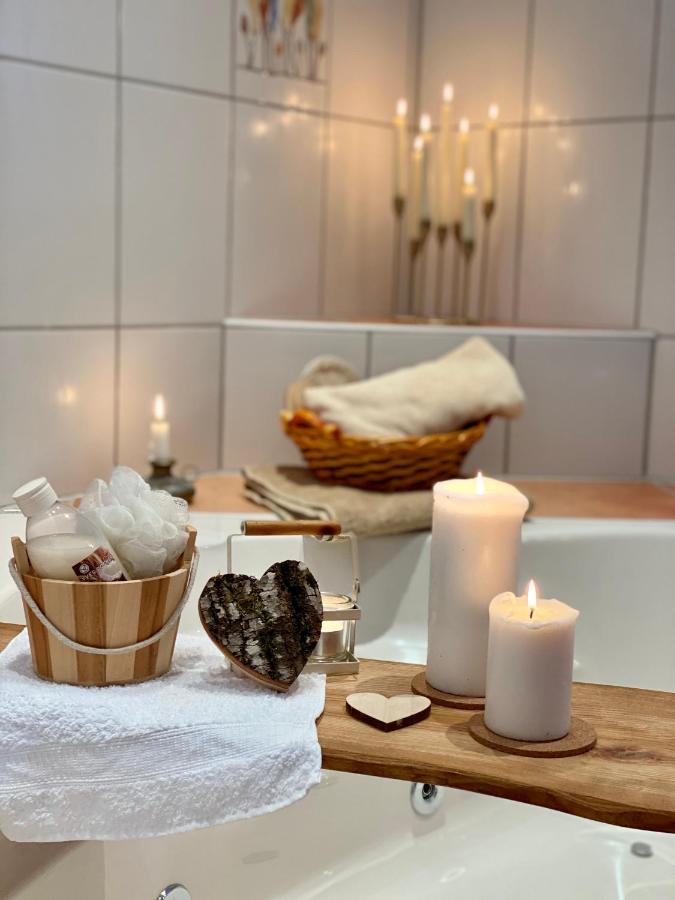 Private Spa Mit Sauna Und Whirlpool Schrozberg Exteriér fotografie